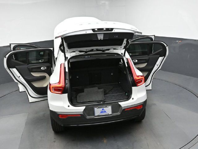 Used 2023 Volvo XC40 B5 Plus w/ Protection Package Premier AWD/4WD image 51