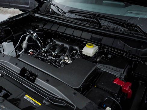 New 2025 Nissan Pathfinder Platinum w/ Black Appearance Package image 7