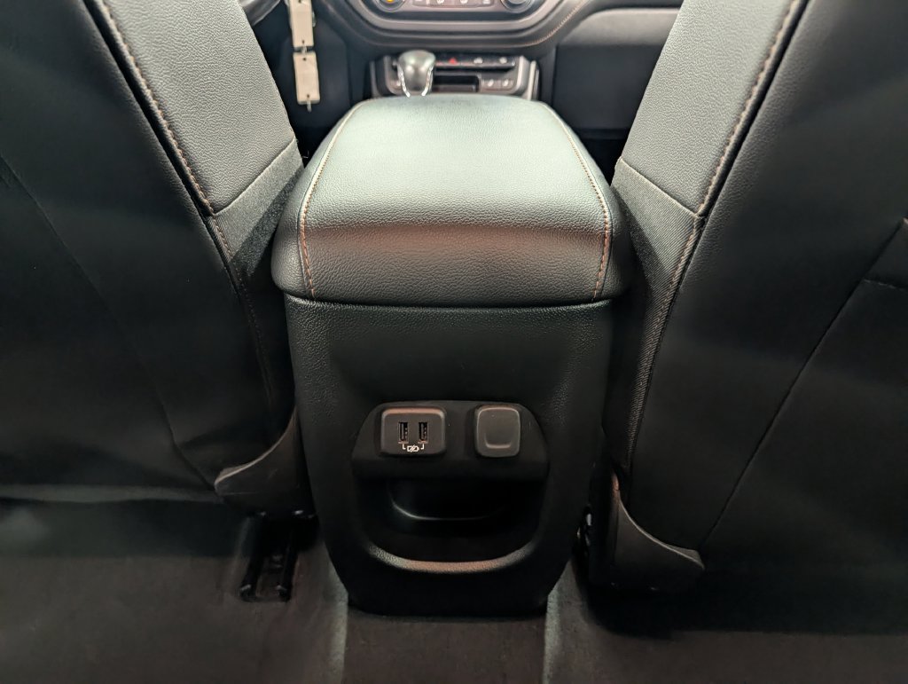 Used 2022 GMC Canyon AT4 AWD/4WD image 30