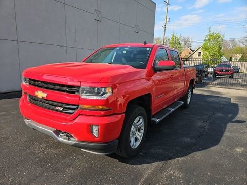 Used 2018 Chevrolet Silverado 1500 LT w/ All Star Edition image 4
