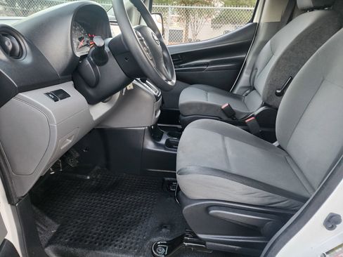 Used 2020 Nissan NV200 S image 20