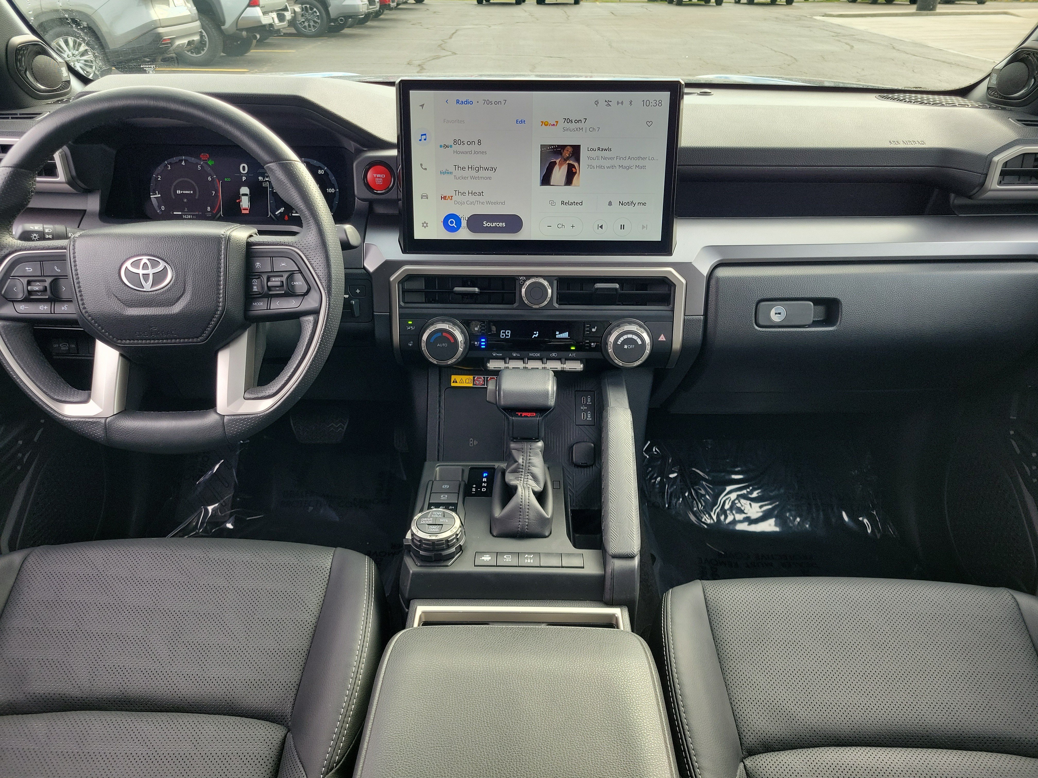 Used 2025 Toyota 4Runner TRD Off-Road Premium w/ Tow Technology Package AWD/4WD image 9