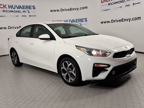 Used 2021 Kia Forte LXS FWD image 3