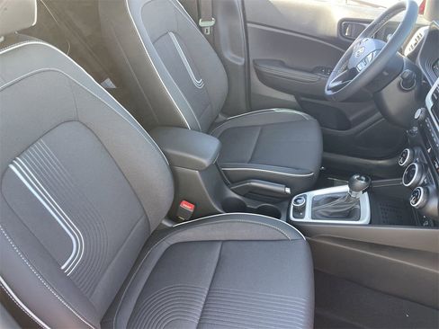 New 2025 Hyundai Venue Limited image 10