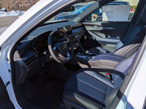 New 2026 INFINITI QX60 Sport image 11