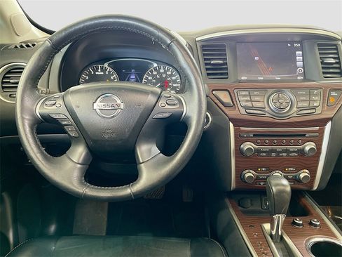 Used 2019 Nissan Pathfinder Platinum w/ Cargo Package image 23