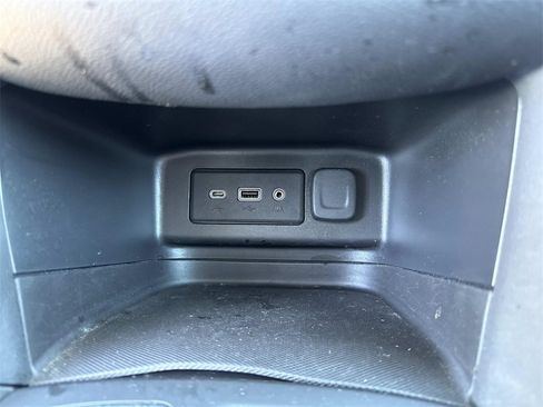 Used 2022 Chevrolet Equinox LT image 22