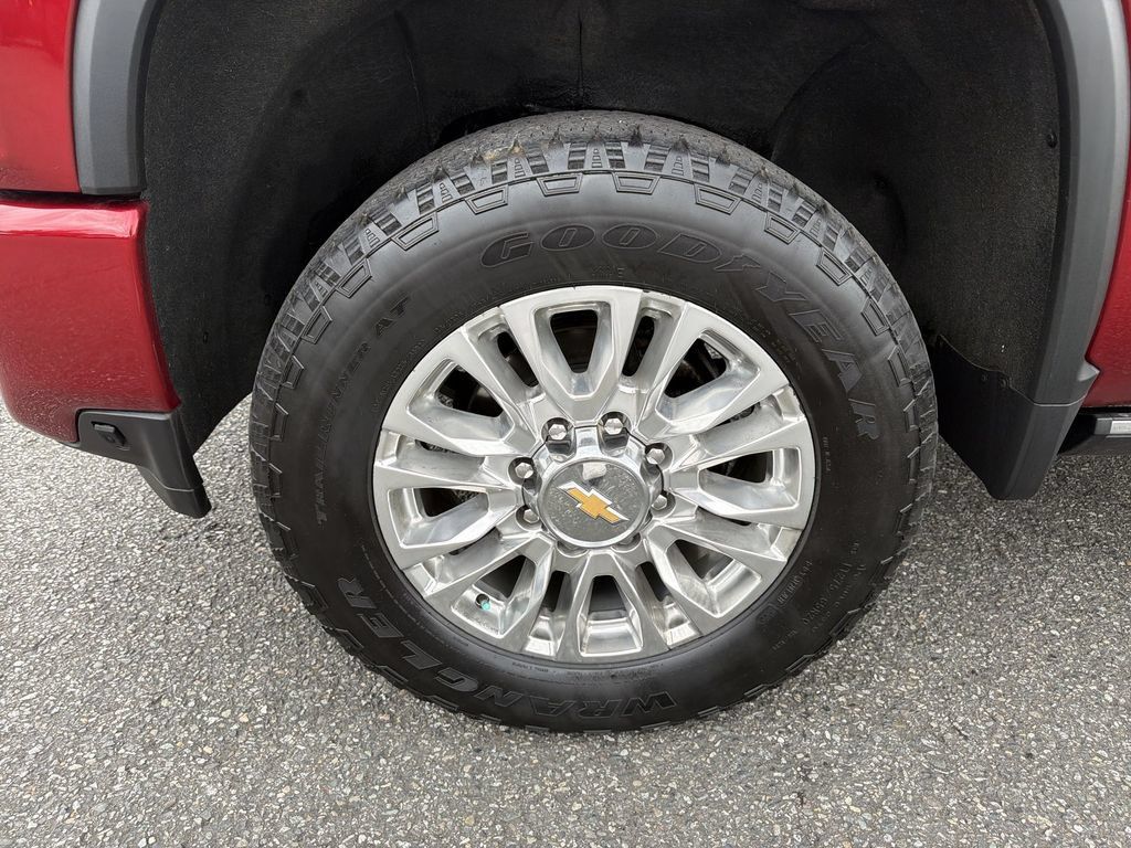 Certified 2023 Chevrolet Silverado 3500 High Country w/ Z71 Off-Road Package AWD/4WD image 35