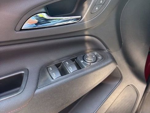 Used 2022 Chevrolet Equinox RS w/ LPO, Floor Liner Package image 19