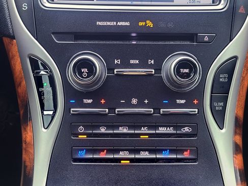 Used 2017 Lincoln MKX Reserve image 38