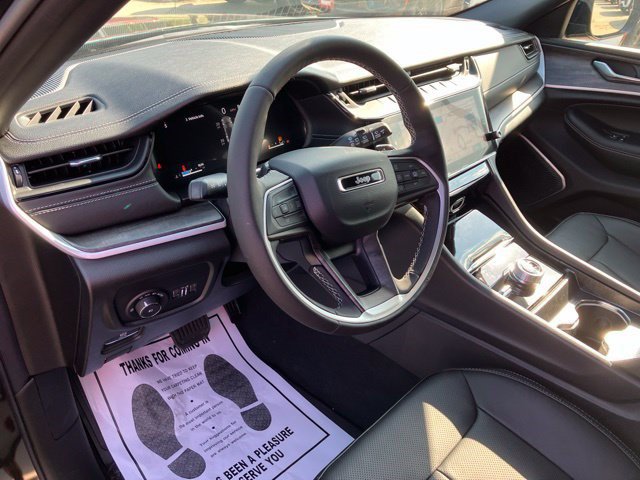 New 2026 Jeep Grand Cherokee Limited AWD/4WD image 13