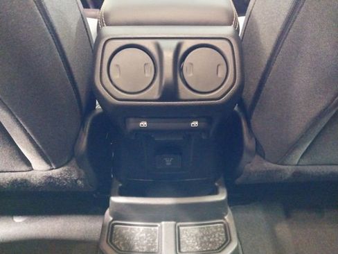 Used 2025 Jeep Wrangler Unlimited Sahara w/ Safety Group image 11