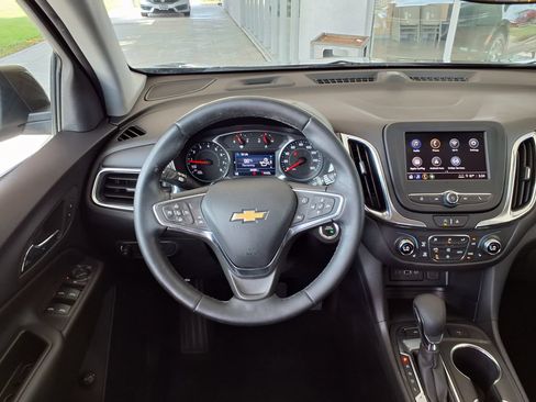 Used 2023 Chevrolet Equinox LT AWD/4WD image 16