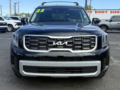 Used 2025 Kia Telluride S image 3