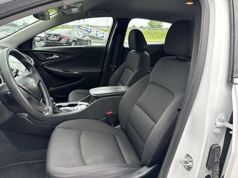 Used 2025 Chevrolet Malibu LT FWD image 21