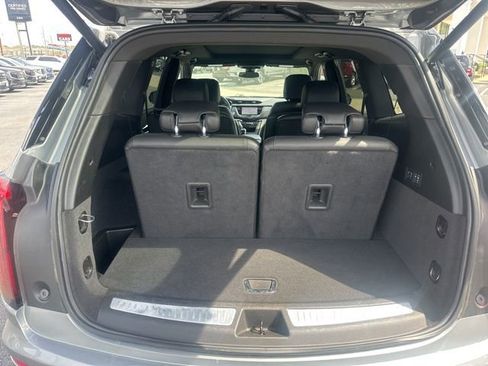 Used 2025 Cadillac XT6 Premium Luxury image 23