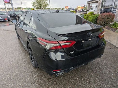 Used 2021 Toyota Camry XSE image 3