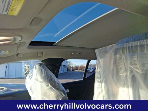 New 2026 Volvo XC40 B5 Plus w/ Protection Package Premier image 10