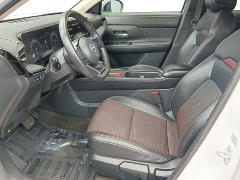 Used 2025 Nissan Kicks SR w/ SR Premium Package FWD image 19