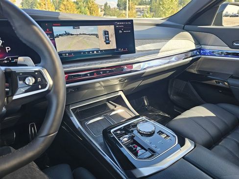 Used 2025 BMW 740i 740i image 29