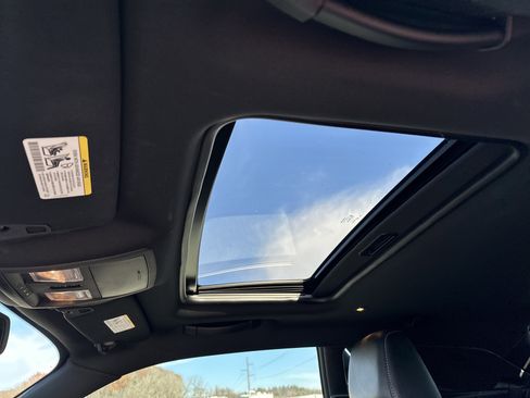 Used 2016 Dodge Challenger SRT w/ Technology Group image 27