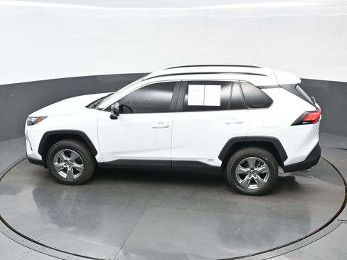 Used 2024 Toyota RAV4 LE AWD/4WD image 35