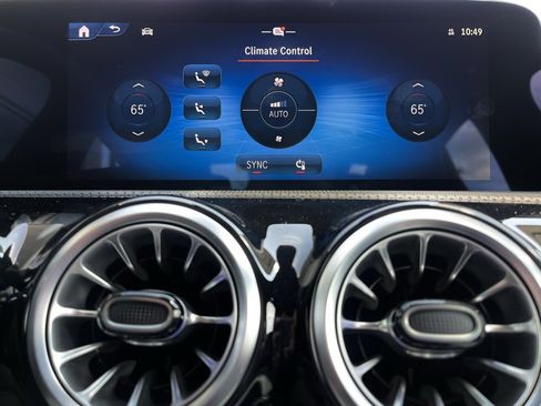 Certified 2025 Mercedes-Benz CLA 35 AMG 4MATIC image 43