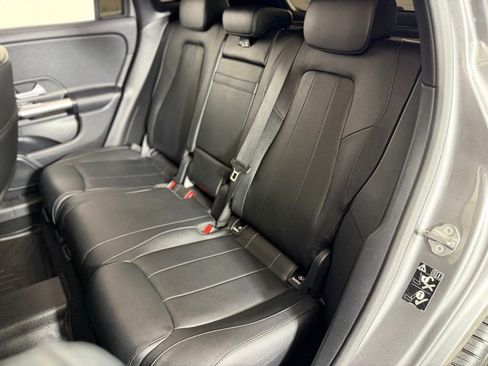 Used 2021 Mercedes-Benz GLA 250 4MATIC image 30