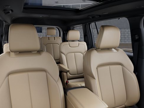 New 2026 Jeep Grand Cherokee L Limited w/ Luxury Tech Group II AWD/4WD image 26