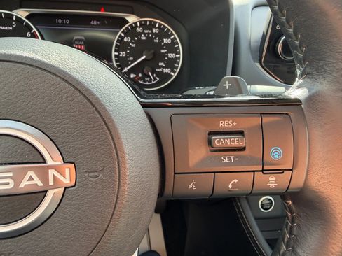 Used 2023 Nissan Rogue SL w/ SL Premium Package image 13