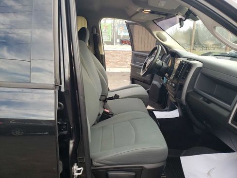 Used 2017 RAM 1500 Express w/ Black Ram 1500 Express Group image 12