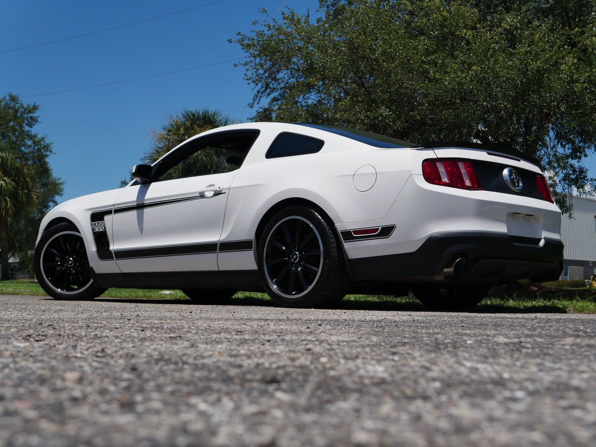 Used 2012 Ford Mustang Boss 302 w/ Boss 302 Accessory Pkg RWD image 10