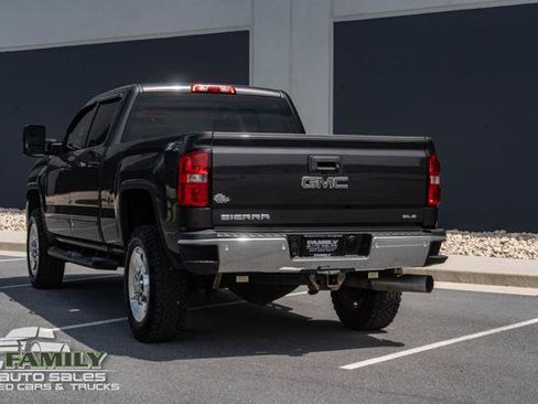 Used 2015 GMC Sierra 2500 SLE w/ SLE Preferred Package AWD/4WD image 6