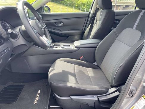 Used 2025 Nissan Sentra SV FWD image 13