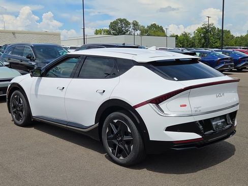 New 2026 Kia EV6 Wind RWD image 3