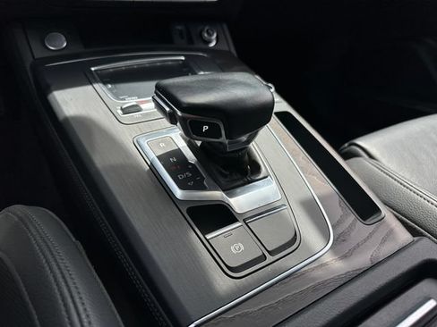 Used 2020 Audi Q5 e Prestige w/ Prestige Package AWD/4WD image 30