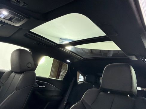 Used 2024 Acura ZDX Type S image 2