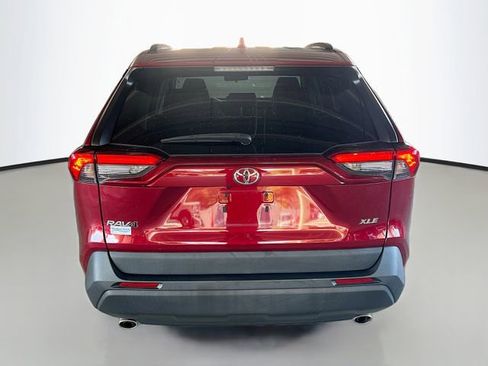 Used 2022 Toyota RAV4 XLE image 6
