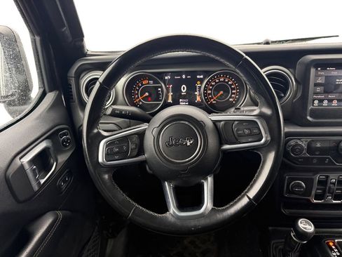 Used 2020 Jeep Wrangler Unlimited Sahara AWD/4WD image 5