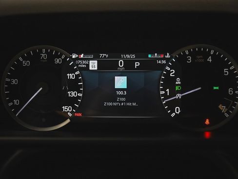 Used 2023 Land Rover Defender 110 X-Dynamic SE image 15