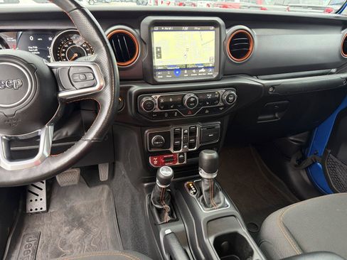 Used 2023 Jeep Gladiator Mojave w/ Cold Weather Group AWD/4WD image 27