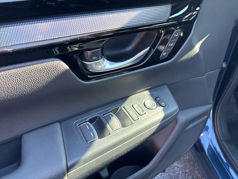 Used 2024 Honda CR-V Sport Touring image 9
