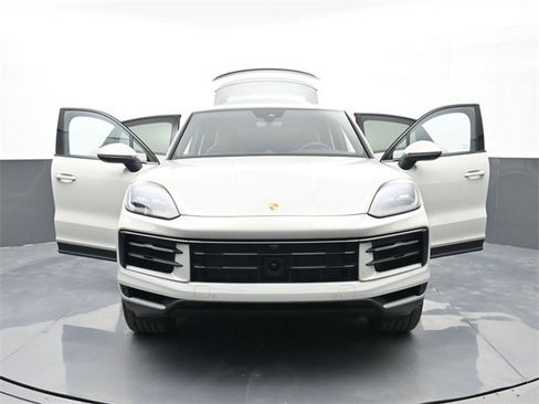 New 2026 Porsche Cayenne Coupe image 29