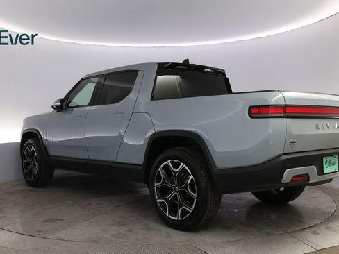Used 2024 Rivian R1T Adventure image 17