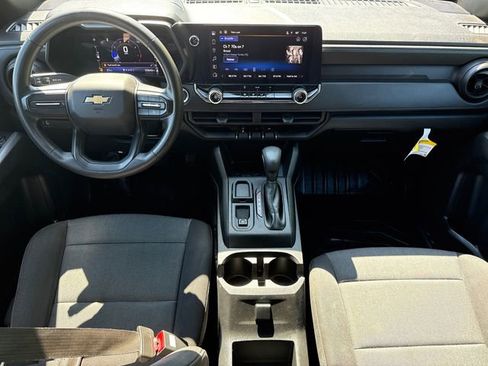 Used 2023 Chevrolet Colorado W/T image 11