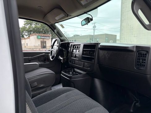 Used 2025 GMC Savana 2500 w/ Driver Convenience Package RWD image 16