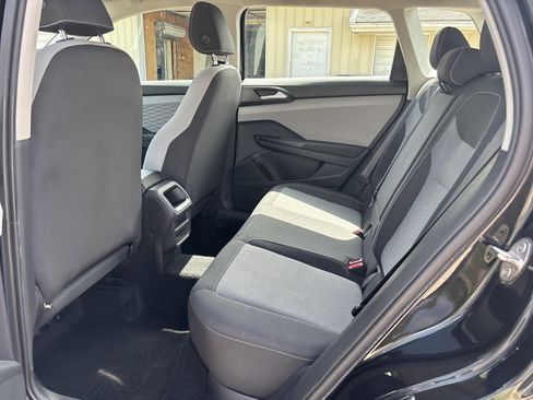 Used 2022 Volkswagen Taos S AWD/4WD image 30