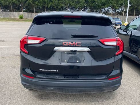Used 2024 GMC Terrain SLE FWD image 12