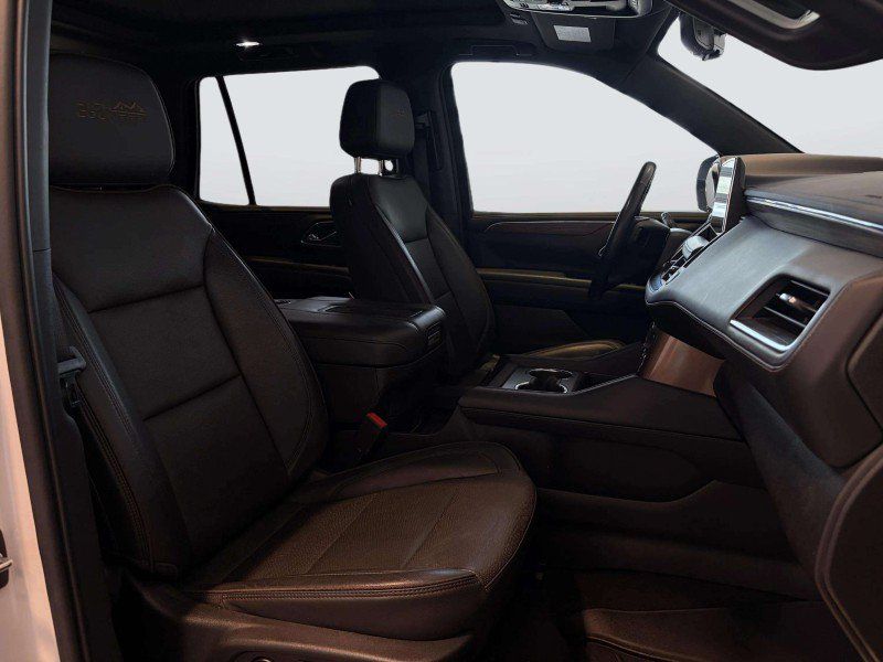 Used 2022 Chevrolet Tahoe High Country w/ Premium Package 2 AWD/4WD image 33