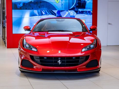 Used 2022 Ferrari Portofino M image 32